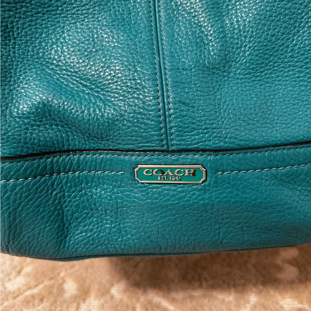 Jade Leather coach purse - Picture 3 of 8
